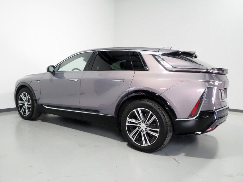 2024 Cadillac LYRIQ Luxury 1 AWD *NAVIGATION, ADAPTIVE CRUISE, SAFETY ALERTS, 360 VIEW CAMERAS, COLOR TOUCHSCREEN, PANORAMA GLASS ROOF, HEATED SEATS/STEERING, POWER LIFTGATE, 20 INCH WHEELS, WIRELESS CHARGING, ANDROID & APPLE Round Rock TX