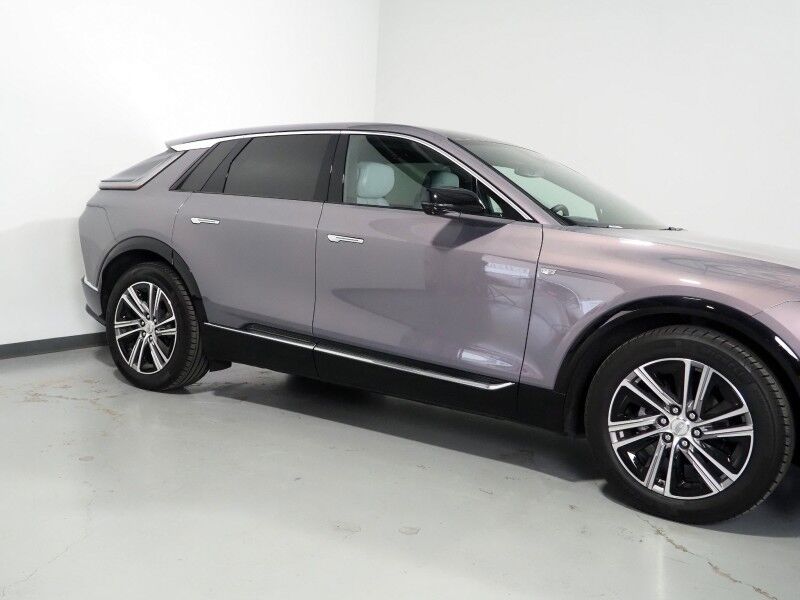 2024 Cadillac LYRIQ Luxury 1 AWD *NAVIGATION, ADAPTIVE CRUISE, SAFETY ALERTS, 360 VIEW CAMERAS, COLOR TOUCHSCREEN, PANORAMA GLASS ROOF, HEATED SEATS/STEERING, POWER LIFTGATE, 20 INCH WHEELS, WIRELESS CHARGING, ANDROID & APPLE Round Rock TX