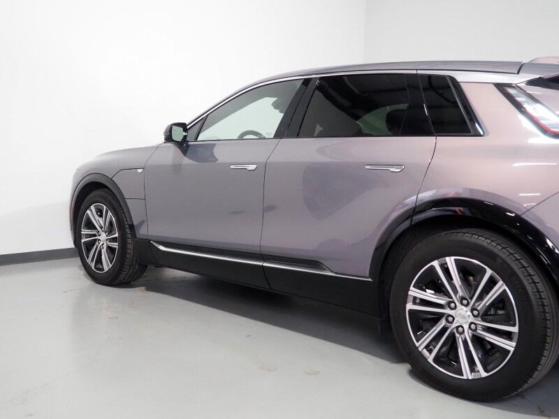2024 Cadillac LYRIQ Luxury 1 AWD *NAVIGATION, ADAPTIVE CRUISE, SAFETY ALERTS, 360 VIEW CAMERAS, COLOR TOUCHSCREEN, PANORAMA GLASS ROOF, HEATED SEATS/STEERING, POWER LIFTGATE, 20 INCH WHEELS, WIRELESS CHARGING, ANDROID & APPLE Round Rock TX