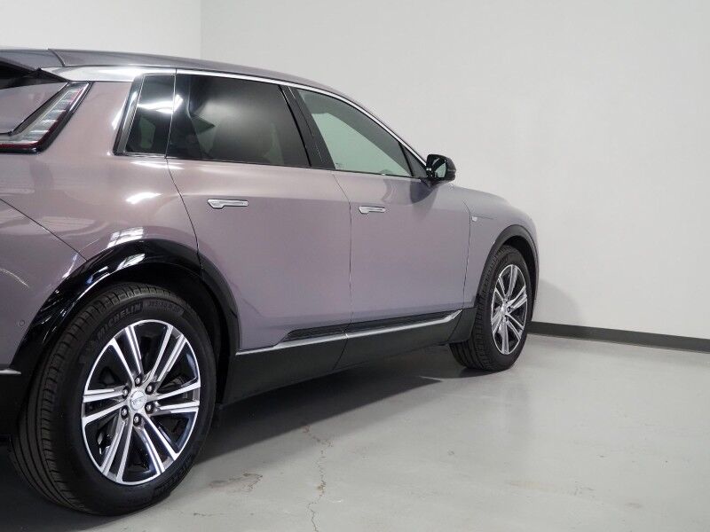 2024 Cadillac LYRIQ Luxury 1 AWD *NAVIGATION, ADAPTIVE CRUISE, SAFETY ALERTS, 360 VIEW CAMERAS, COLOR TOUCHSCREEN, PANORAMA GLASS ROOF, HEATED SEATS/STEERING, POWER LIFTGATE, 20 INCH WHEELS, WIRELESS CHARGING, ANDROID & APPLE Round Rock TX