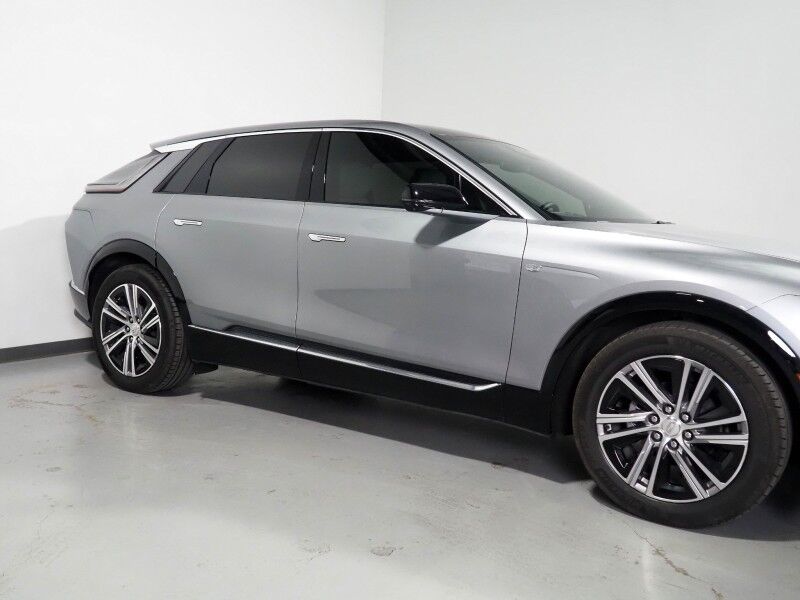 2024 Cadillac LYRIQ Luxury 1 AWD *NAVIGATION, ADAPTIVE CRUISE, SAFETY ALERTS, 360 VIEW CAMERAS, COLOR TOUCHSCREEN, PANORAMA GLASS ROOF, HEATED SEATS/STEERING, POWER LIFTGATE, 20 INCH WHEELS, WIRELESS CHARGING, ANDROID & APPLE Round Rock TX