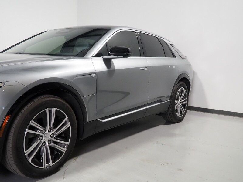 2024 Cadillac LYRIQ Luxury 1 AWD *NAVIGATION, ADAPTIVE CRUISE, SAFETY ALERTS, 360 VIEW CAMERAS, COLOR TOUCHSCREEN, PANORAMA GLASS ROOF, HEATED SEATS/STEERING, POWER LIFTGATE, 20 INCH WHEELS, WIRELESS CHARGING, ANDROID & APPLE Round Rock TX