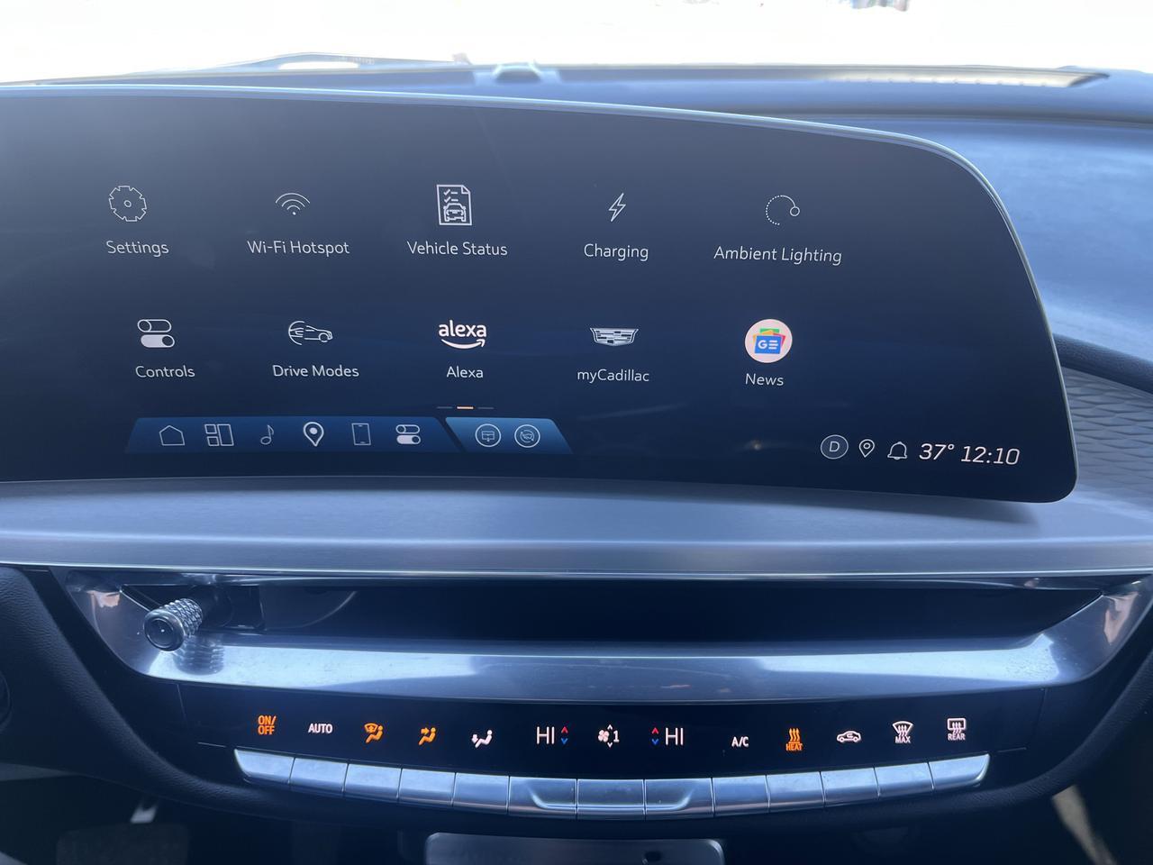 2024 Cadillac LYRIQ Luxury 1 AWD TrailerPrep w/AdptvCrz HtdMemLthr HtdSteeringWheel HD-SurroundVision Saukville WI