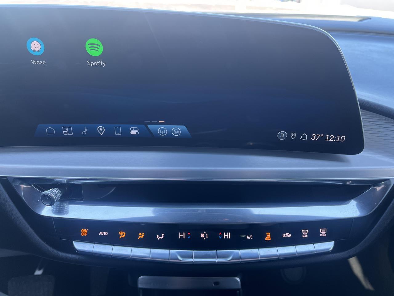 2024 Cadillac LYRIQ Luxury 1 AWD TrailerPrep w/AdptvCrz HtdMemLthr HtdSteeringWheel HD-SurroundVision Saukville WI