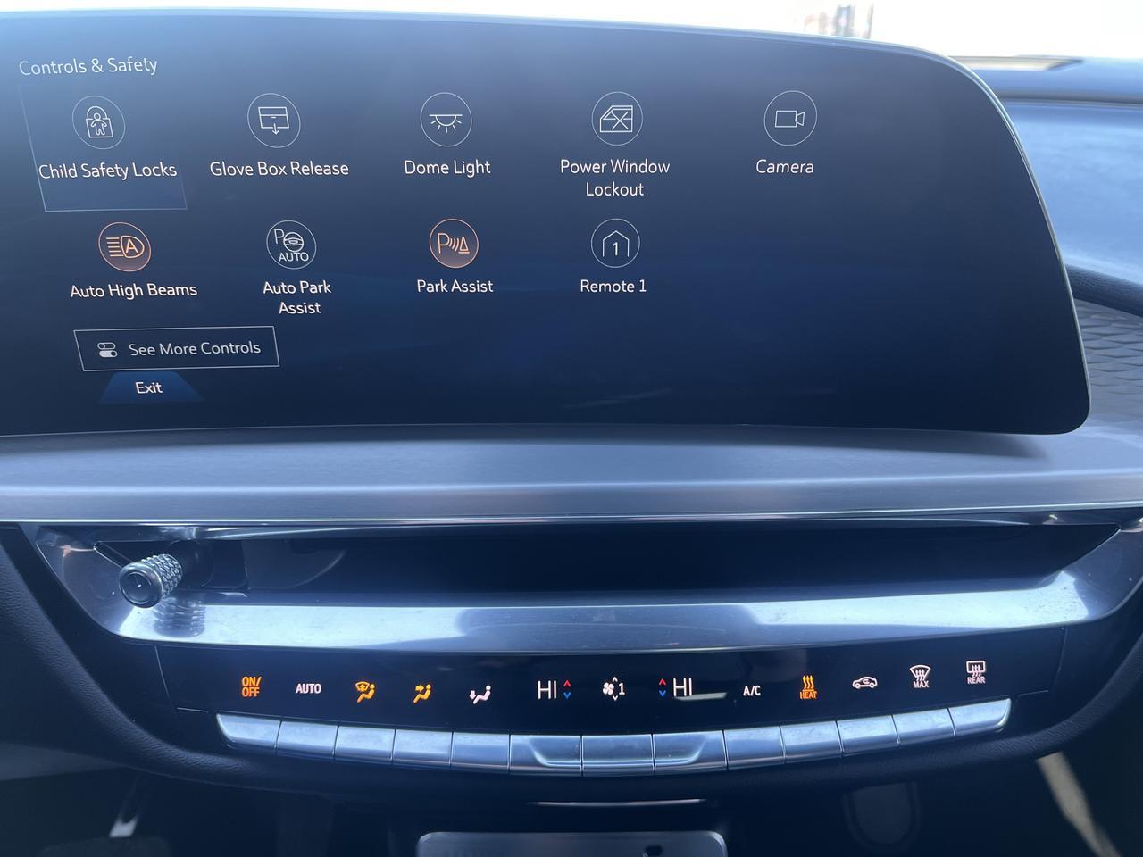 2024 Cadillac LYRIQ Luxury 1 AWD TrailerPrep w/AdptvCrz HtdMemLthr HtdSteeringWheel HD-SurroundVision Saukville WI