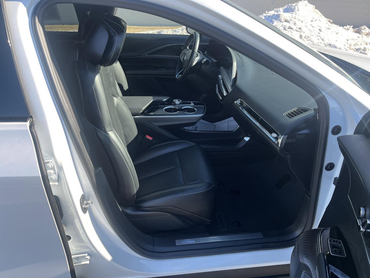 2024 Cadillac LYRIQ Luxury 1 AWD TrailerPrep w/AdptvCrz HtdMemLthr HtdSteeringWheel HD-SurroundVision Saukville WI