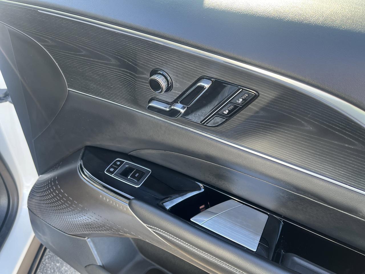 2024 Cadillac LYRIQ Luxury 1 AWD TrailerPrep w/AdptvCrz HtdMemLthr HtdSteeringWheel HD-SurroundVision Saukville WI