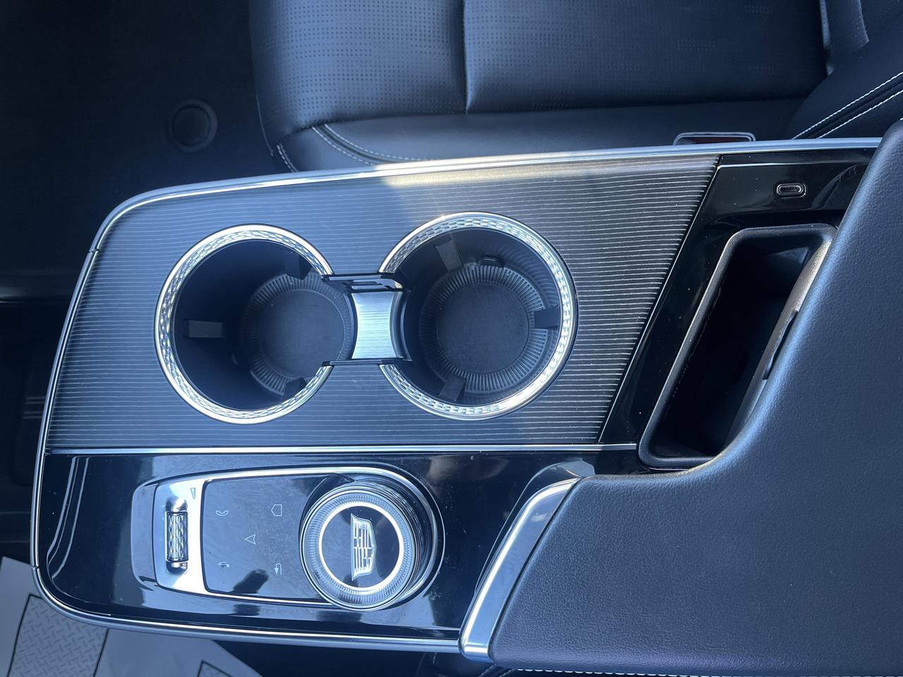 2024 Cadillac LYRIQ Luxury 1 AWD TrailerPrep w/AdptvCrz HtdMemLthr HtdSteeringWheel HD-SurroundVision Saukville WI