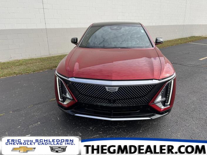 2024 Cadillac LYRIQ Luxury 3 AWD TraileringProvisions w/SuperCruise AdaptiveCruise HtdCldMemLthr HD-SrrndVsn Milwaukee WI