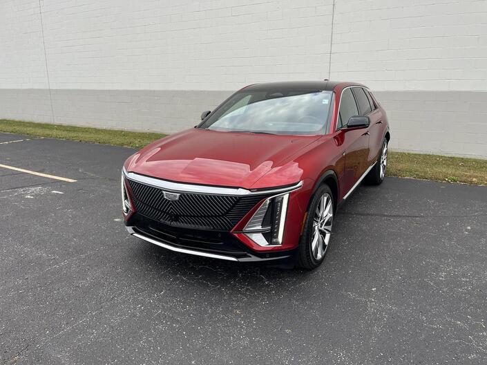 2024 Cadillac LYRIQ Luxury 3 AWD TraileringProvisions w/SuperCruise AdaptiveCruise HtdCldMemLthr HD-SrrndVsn Milwaukee WI