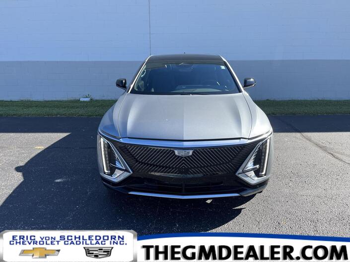 2024 Cadillac LYRIQ Luxury 3 AWD TraileringProvisions w/SuperCruise AdaptiveCruise Sunroof HtdCldMemLthr HD-SrrndVsn Milwaukee WI
