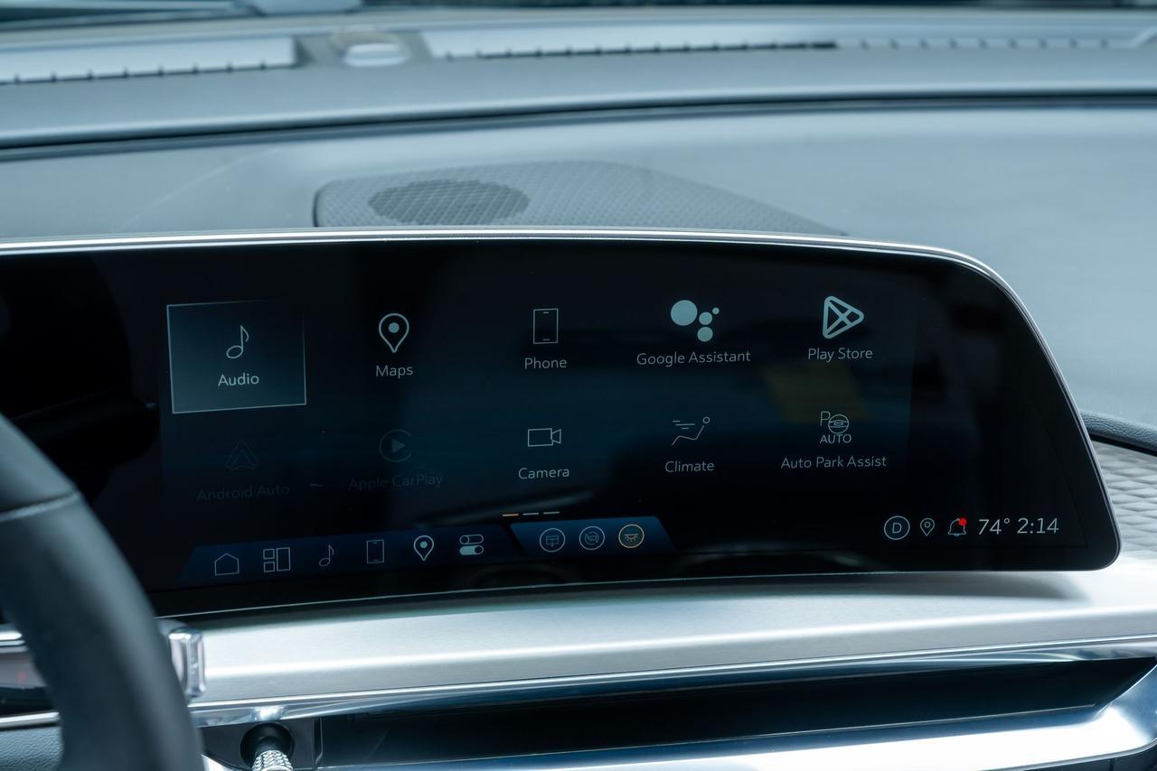 2024 Cadillac LYRIQ Luxury Lane Keep Assist Surround Vision Portland OR