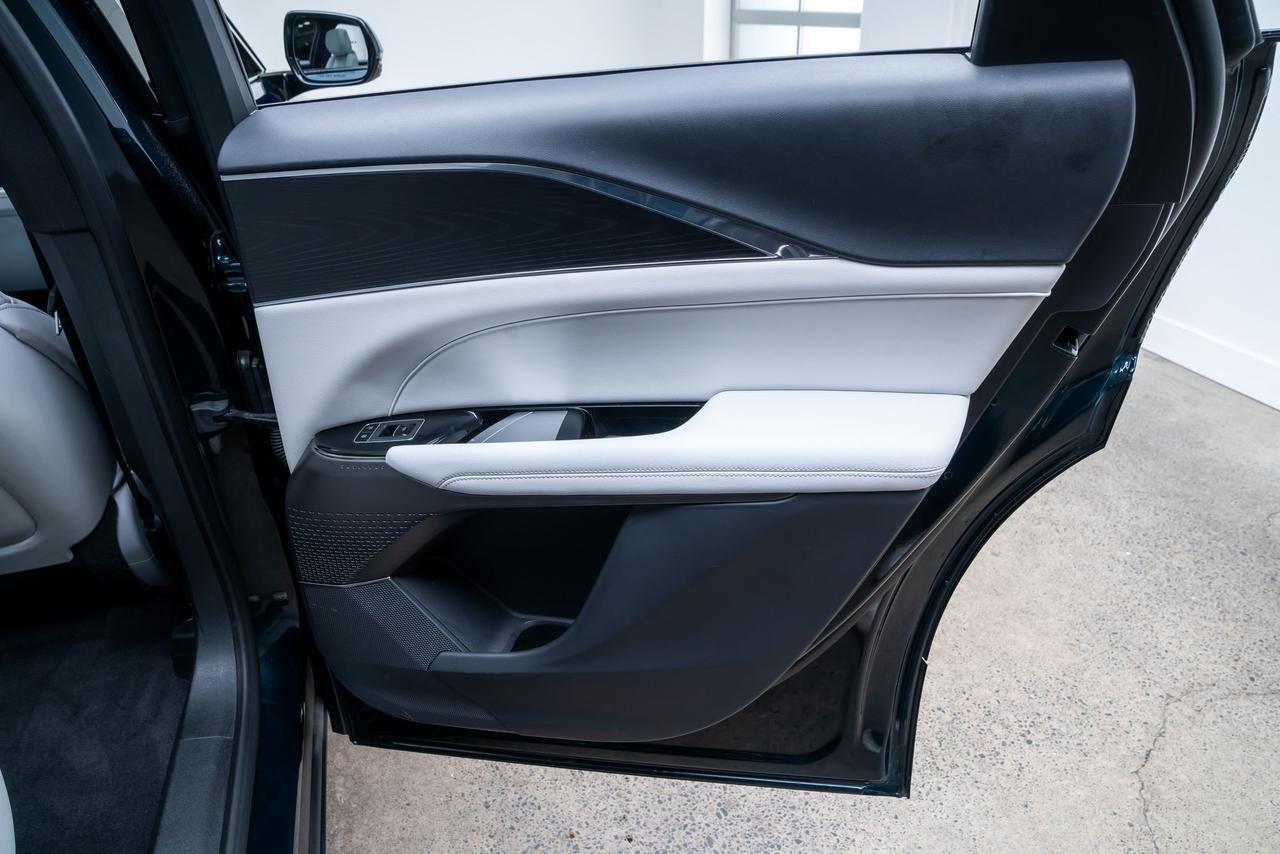 2024 Cadillac LYRIQ Luxury Lane Keep Assist Surround Vision Portland OR