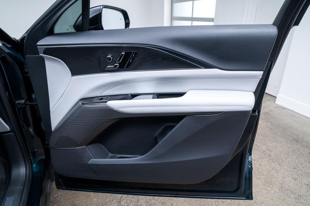2024 Cadillac LYRIQ Luxury Lane Keep Assist Surround Vision Portland OR