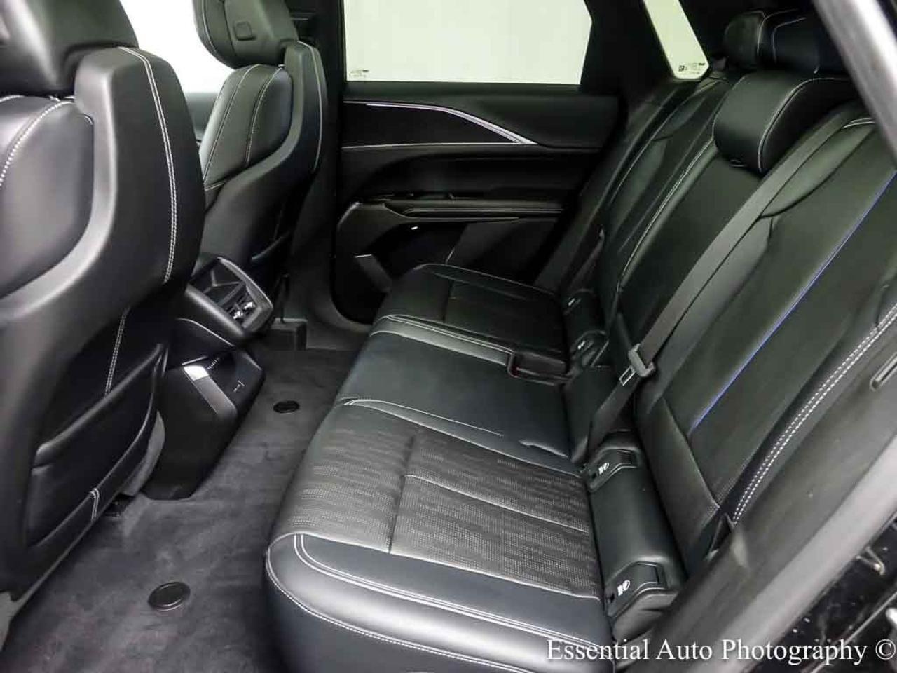 2024 Cadillac LYRIQ Luxury Willowbrook IL
