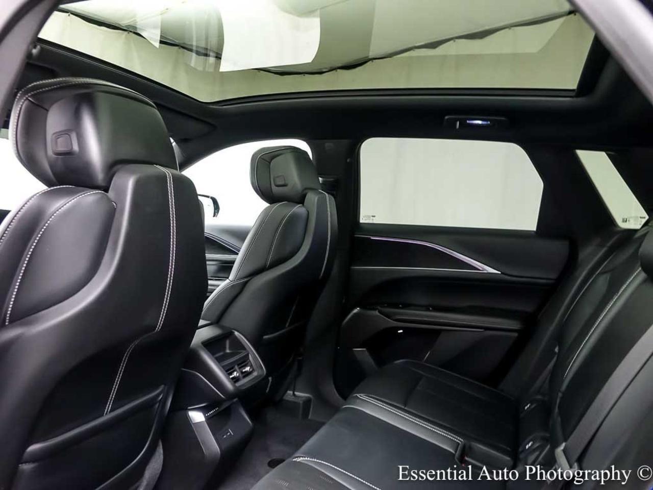 2024 Cadillac LYRIQ Luxury Willowbrook IL