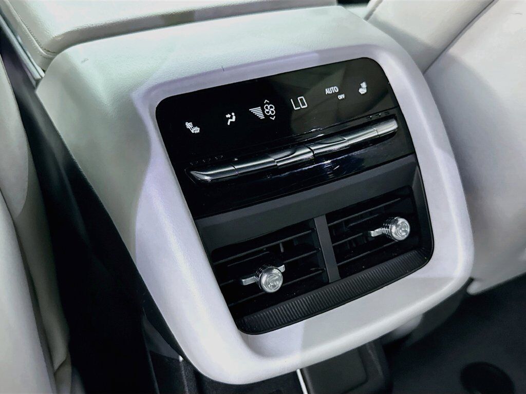 2024 Cadillac LYRIQ Luxury Willowbrook IL