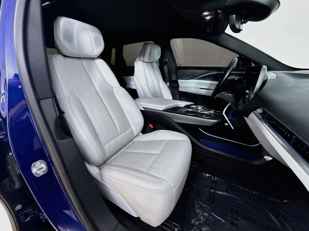 2024 Cadillac LYRIQ Luxury Willowbrook IL