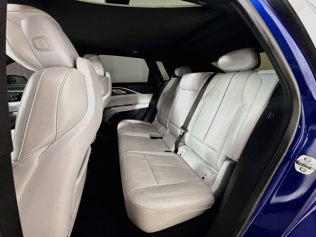 2024 Cadillac LYRIQ Luxury Willowbrook IL