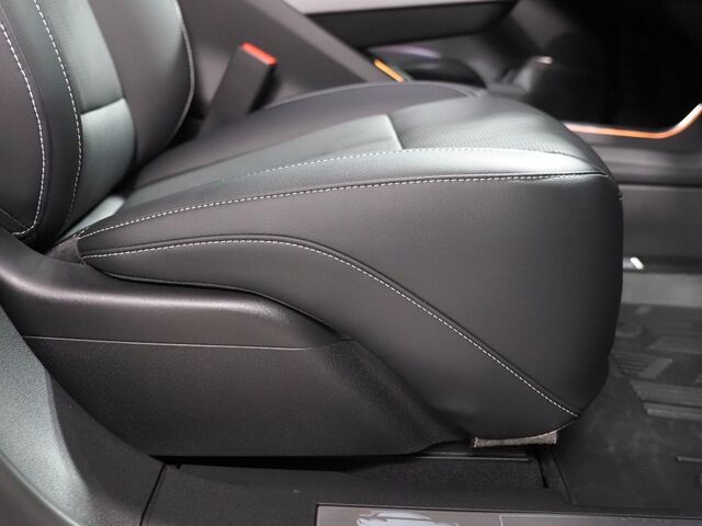 2024 Cadillac LYRIQ Sport 1 AWD *NAVIGATION, ADAPTIVE CRUISE, SAFETY ALERTS, 360 VIEW CAMERAS, COLOR TOUCHSCREEN, PANORAMA GLASS ROOF, HEATED SEATS/STEERING, POWER LIFTGATE, 20 INCH WHEELS, WIRELESS CHARGING, ANDROID & APPLE Round Rock TX