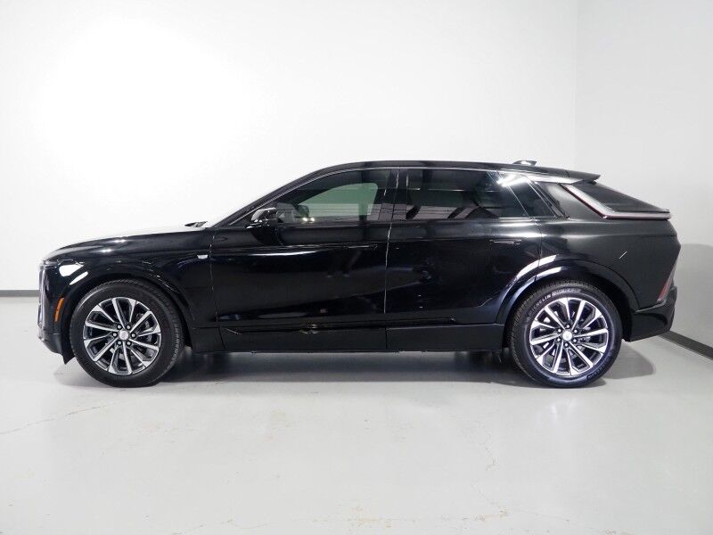 2024 Cadillac LYRIQ Sport 1 *NAVIGATION, ADAPTIVE CRUISE, SAFETY ALERTS, 360 VIEW CAMERAS, COLOR TOUCHSCREEN, PANORAMA GLASS ROOF, HEATED SEATS/STEERING, POWER LIFTGATE, 20 INCH WHEELS, WIRELESS CHARGING, ANDROID & APPLE Round Rock TX