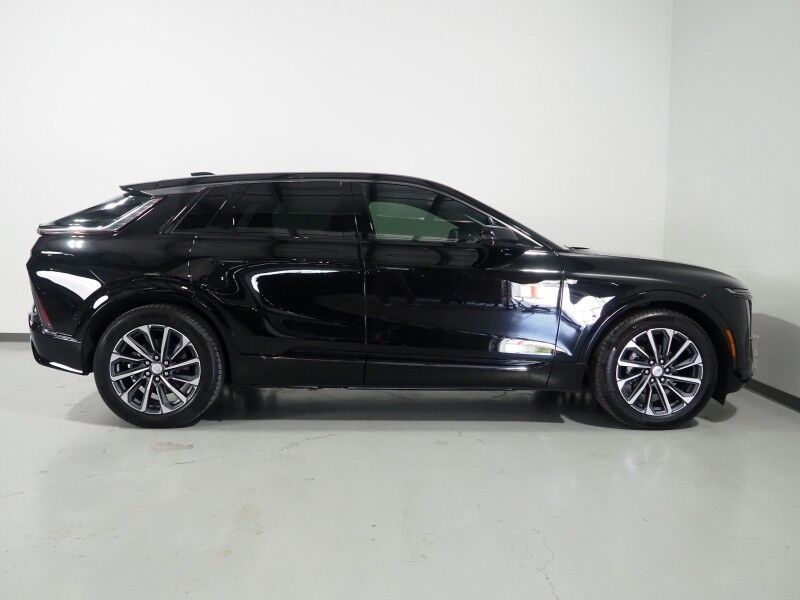 2024 Cadillac LYRIQ Sport 1 *NAVIGATION, ADAPTIVE CRUISE, SAFETY ALERTS, 360 VIEW CAMERAS, COLOR TOUCHSCREEN, PANORAMA GLASS ROOF, HEATED SEATS/STEERING, POWER LIFTGATE, 20 INCH WHEELS, WIRELESS CHARGING, ANDROID & APPLE Round Rock TX