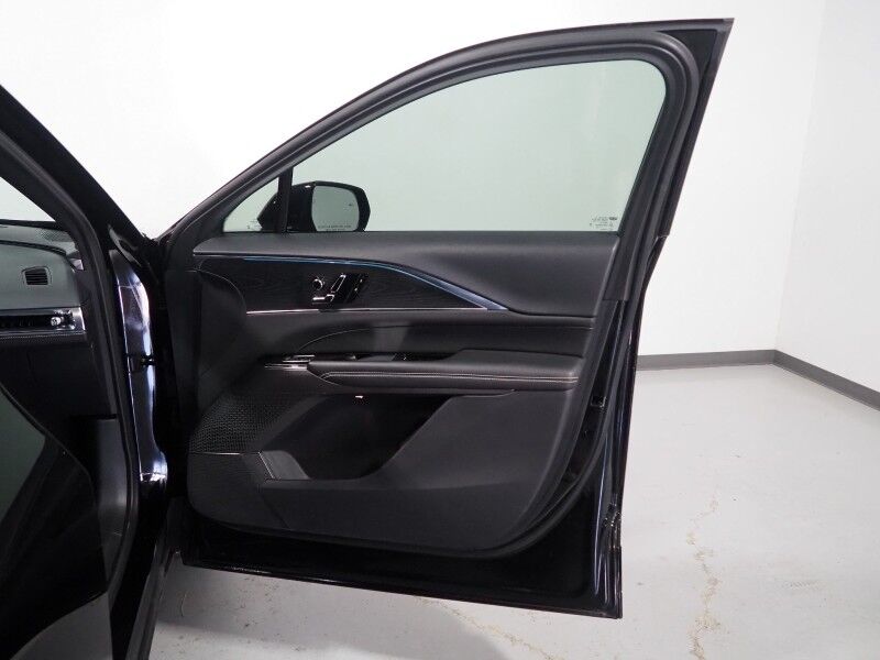 2024 Cadillac LYRIQ Sport 1 *NAVIGATION, ADAPTIVE CRUISE, SAFETY ALERTS, 360 VIEW CAMERAS, COLOR TOUCHSCREEN, PANORAMA GLASS ROOF, HEATED SEATS/STEERING, POWER LIFTGATE, 20 INCH WHEELS, WIRELESS CHARGING, ANDROID & APPLE Round Rock TX
