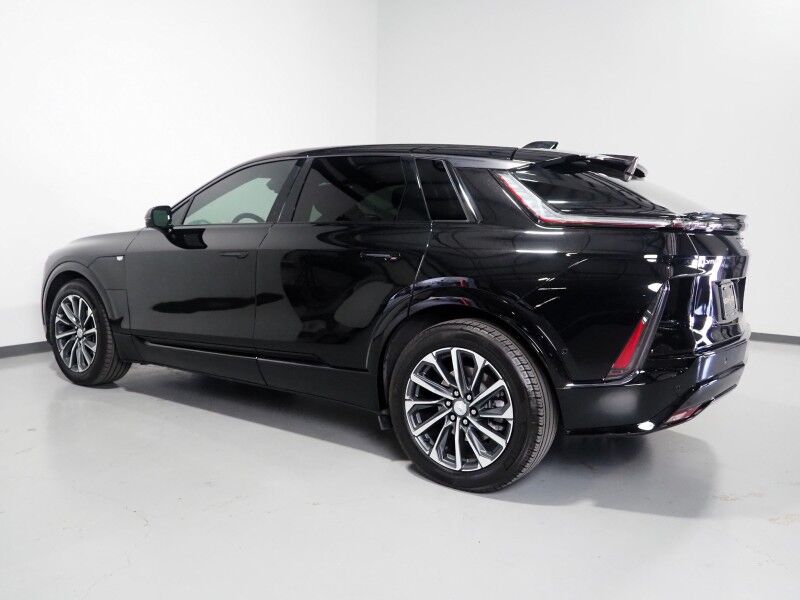 2024 Cadillac LYRIQ Sport 1 *NAVIGATION, ADAPTIVE CRUISE, SAFETY ALERTS, 360 VIEW CAMERAS, COLOR TOUCHSCREEN, PANORAMA GLASS ROOF, HEATED SEATS/STEERING, POWER LIFTGATE, 20 INCH WHEELS, WIRELESS CHARGING, ANDROID & APPLE Round Rock TX