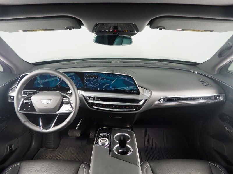 2024 Cadillac LYRIQ Sport 1 *NAVIGATION, ADAPTIVE CRUISE, SAFETY ALERTS, 360 VIEW CAMERAS, COLOR TOUCHSCREEN, PANORAMA GLASS ROOF, HEATED SEATS/STEERING, POWER LIFTGATE, 20 INCH WHEELS, WIRELESS CHARGING, ANDROID & APPLE