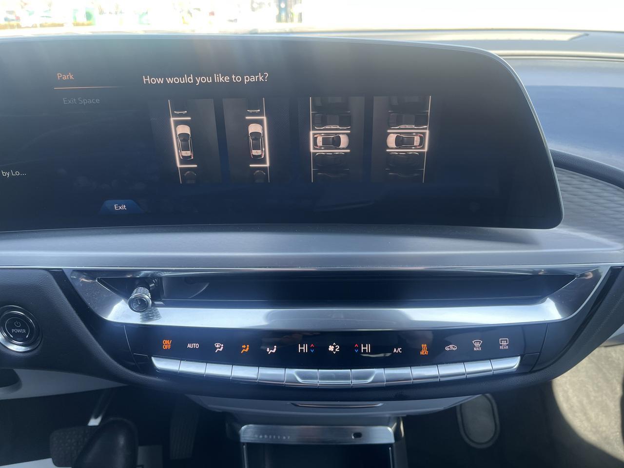 2024 Cadillac LYRIQ Sport 2 AWD w/Sunroof SuperCruise AdptvCrz TrailerPrep IntProtectPkg HtdCldMemLthr HD-SrrndVsn Saukville WI