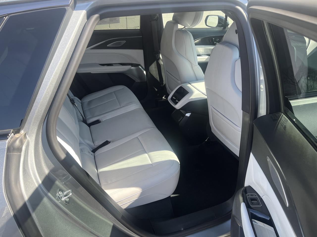 2024 Cadillac LYRIQ Sport 2 AWD w/Sunroof SuperCruise AdptvCrz TrailerPrep IntProtectPkg HtdCldMemLthr HD-SrrndVsn Saukville WI