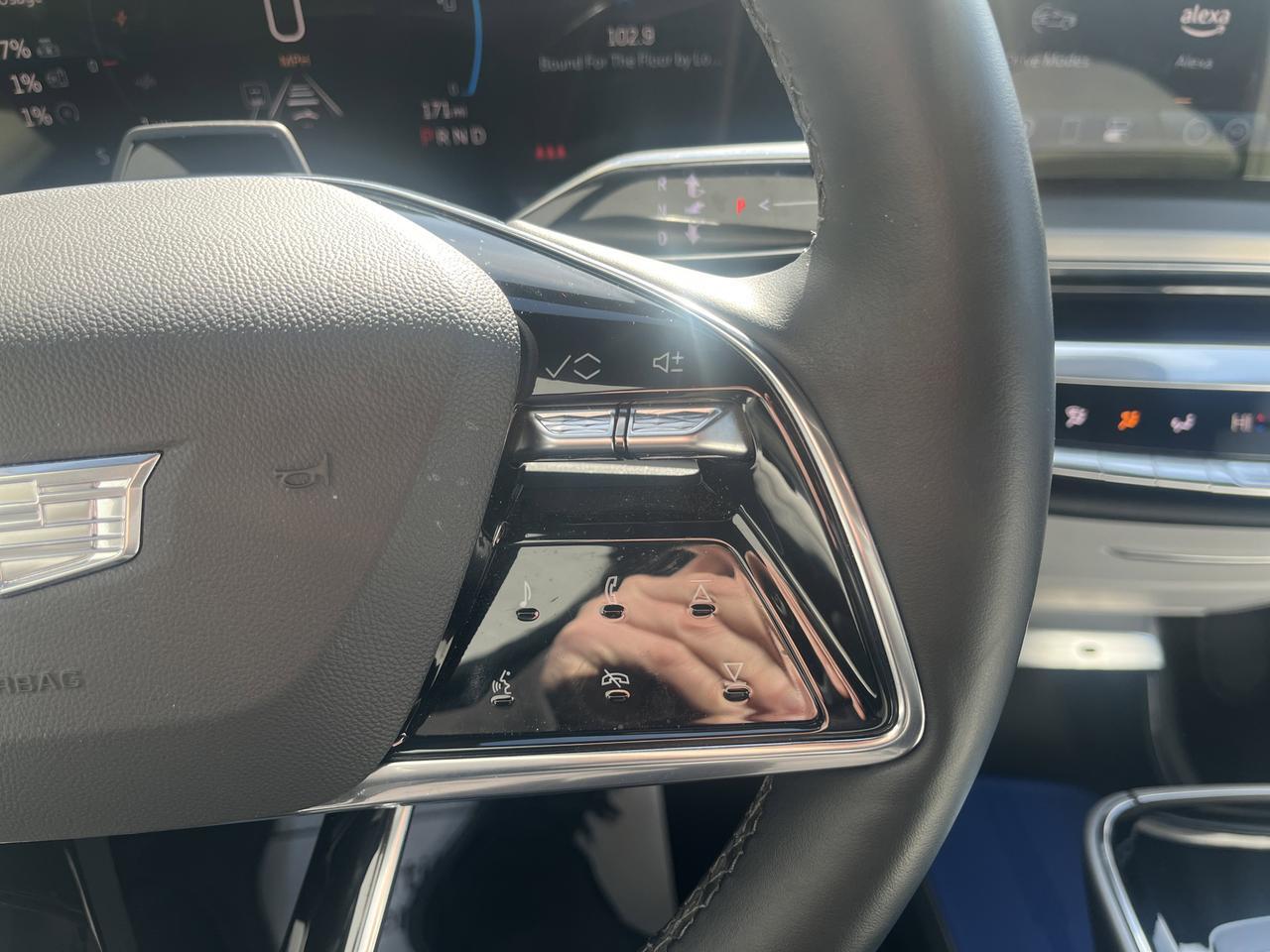 2024 Cadillac LYRIQ Sport 2 AWD w/Sunroof SuperCruise AdptvCrz TrailerPrep IntProtectPkg HtdCldMemLthr HD-SrrndVsn Saukville WI