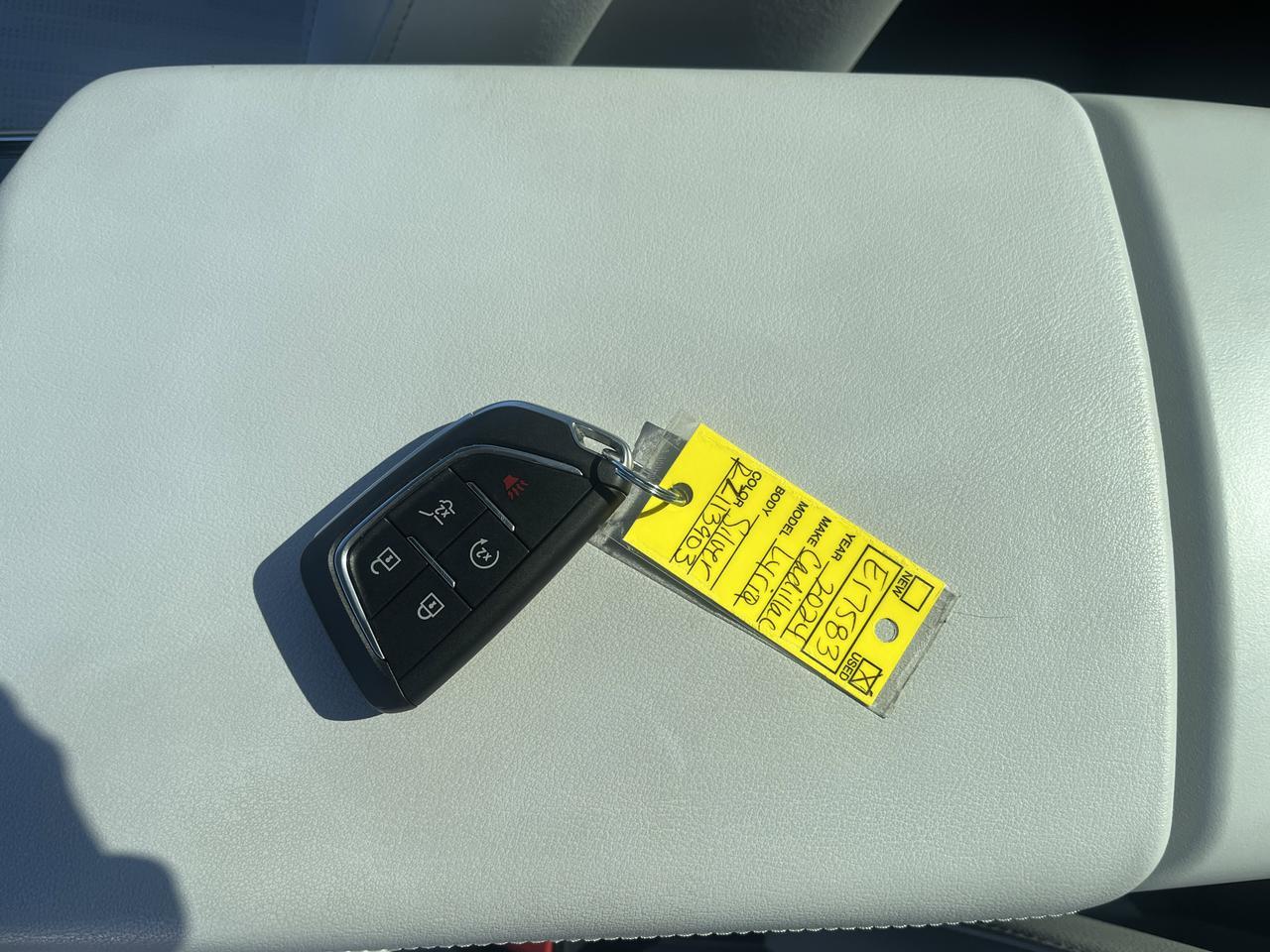 2024 Cadillac LYRIQ Sport 2 AWD w/Sunroof SuperCruise AdptvCrz TrailerPrep IntProtectPkg HtdCldMemLthr HD-SrrndVsn Saukville WI