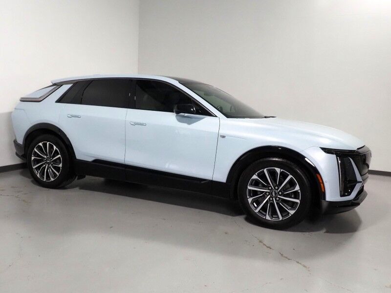 2024 Cadillac LYRIQ Sport 2 RWD *NAVIGATION, SUPER CRUISE, SAFETY ALERTS, 360 CAMERAS, COLOR TOUCHSCREEN, PANORAMA GLASS ROOF, CLIMATE SEATS, HEATED STEERING, POWER LIFTGATE, AKG AUDIO, WIRELESS CHARGING, ANDROID & APPLE