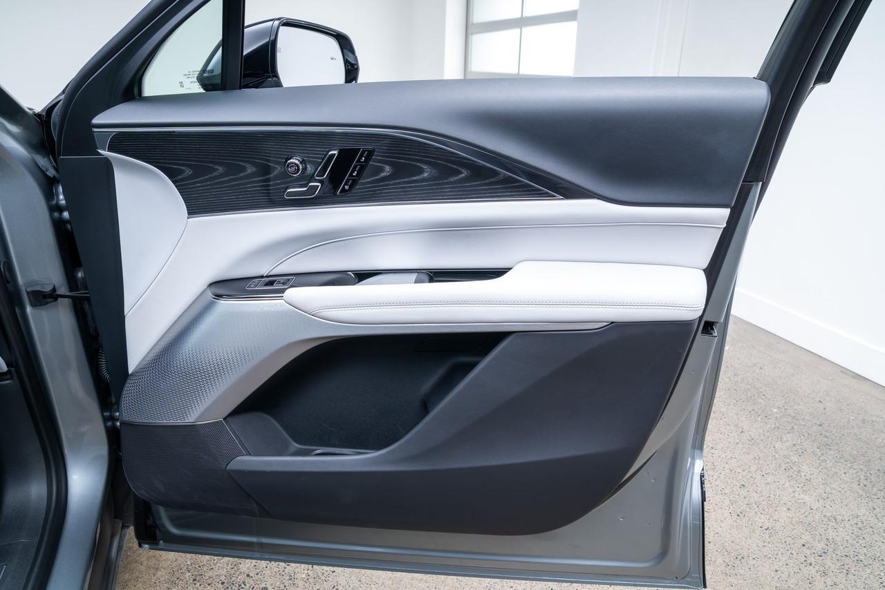 2024 Cadillac LYRIQ Sport 2 Ventilated Massage Seats / AKG Sound Portland OR