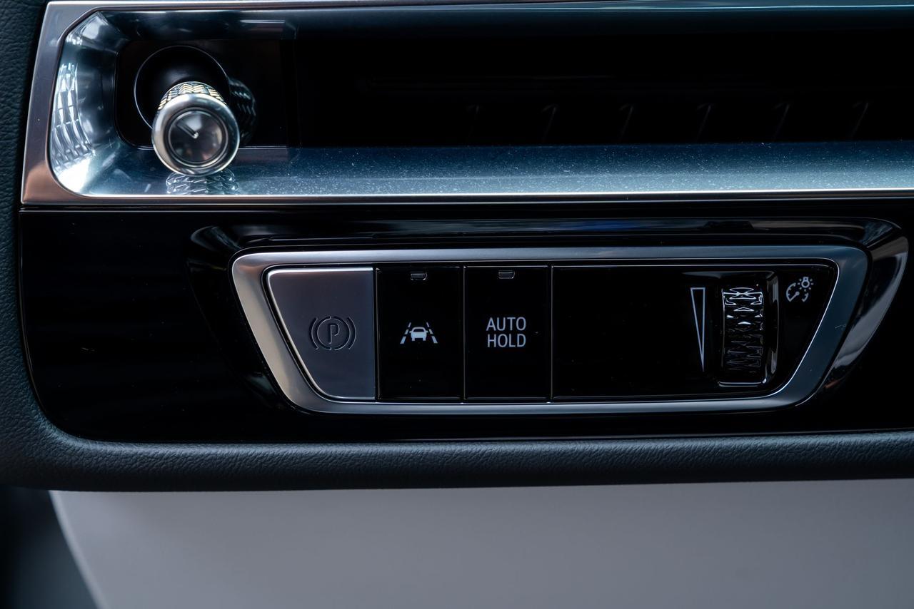2024 Cadillac LYRIQ Sport 2 Ventilated Massage Seats / AKG Sound Portland OR