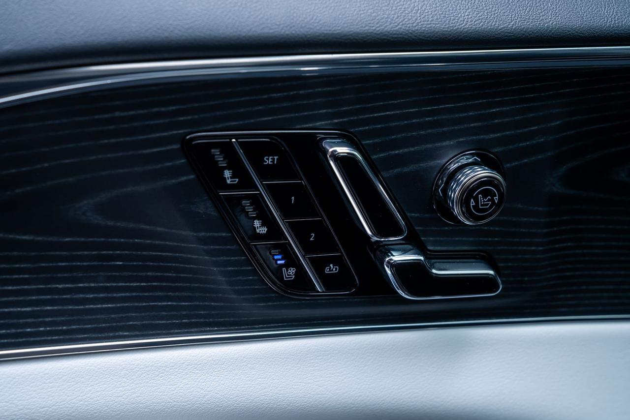 2024 Cadillac LYRIQ Sport 2 Ventilated Massage Seats / AKG Sound Portland OR