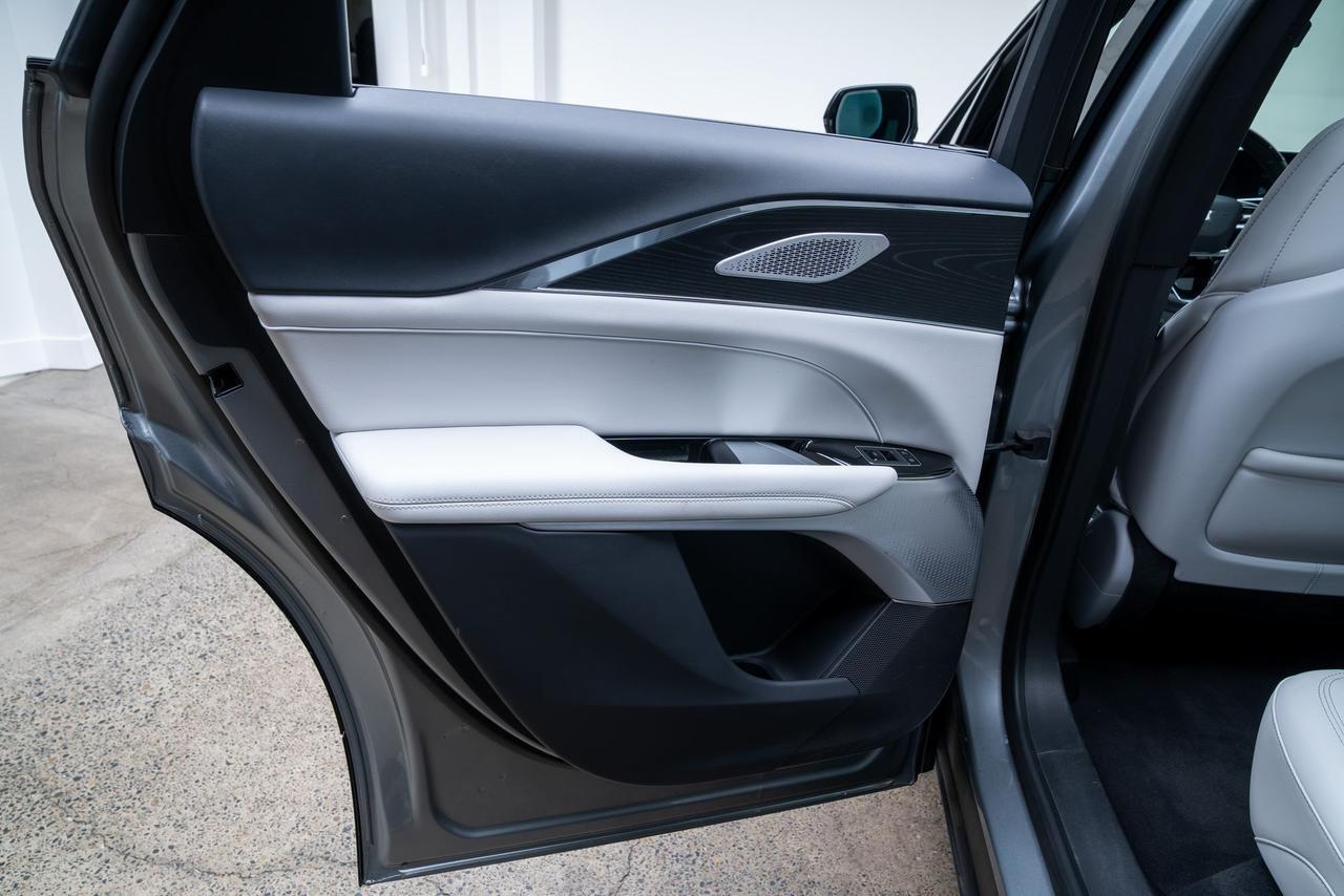 2024 Cadillac LYRIQ Sport 2 Ventilated Massage Seats / AKG Sound Portland OR