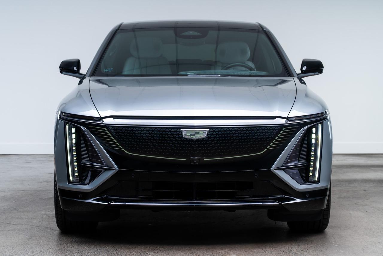 2024 Cadillac LYRIQ Sport 2 Ventilated Massage Seats / AKG Sound Portland OR