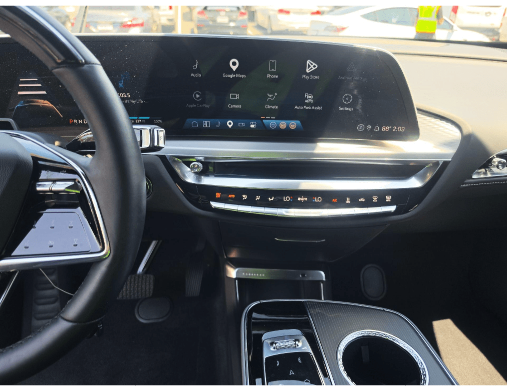 2024 Cadillac LYRIQ Sport 2 Ventilated Massage Seats Panoramic Roof Portland OR