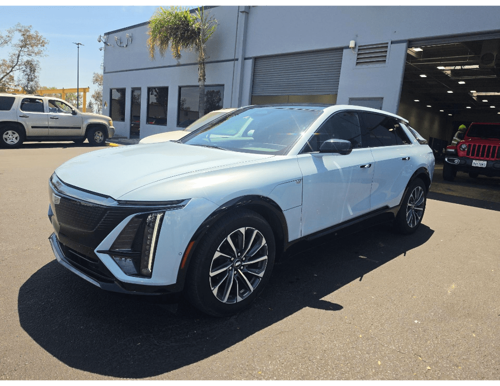 2024 Cadillac LYRIQ Sport 2 Ventilated Massage Seats Panoramic Roof Portland OR