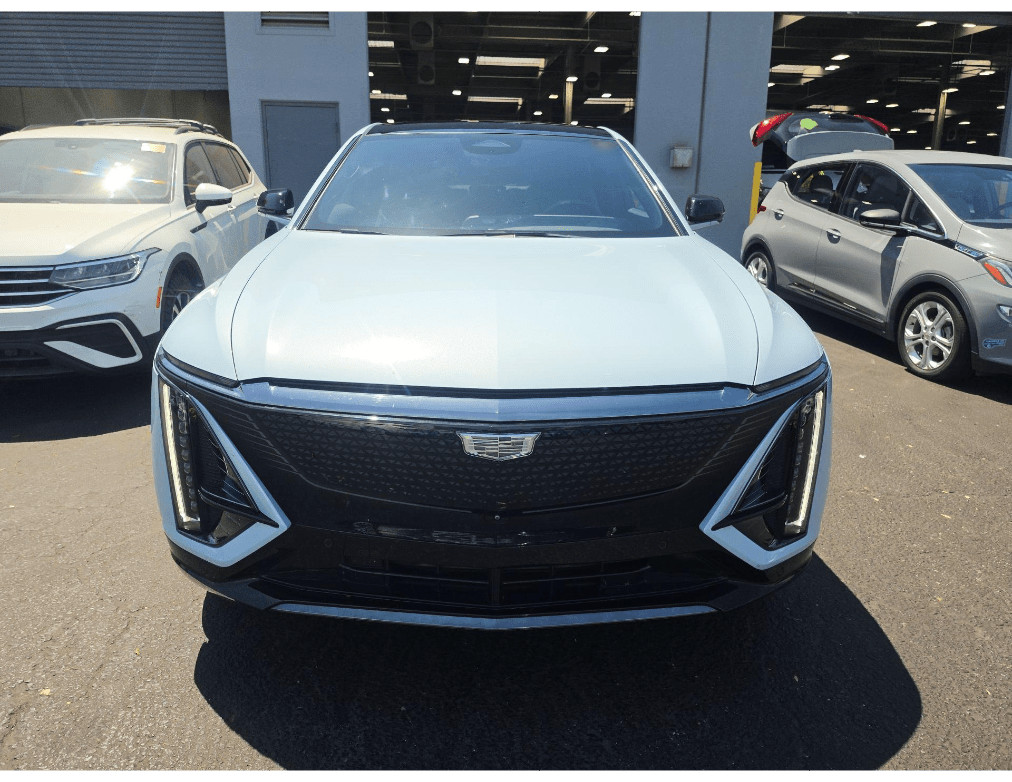 2024 Cadillac LYRIQ Sport 2 Ventilated Massage Seats Panoramic Roof Portland OR