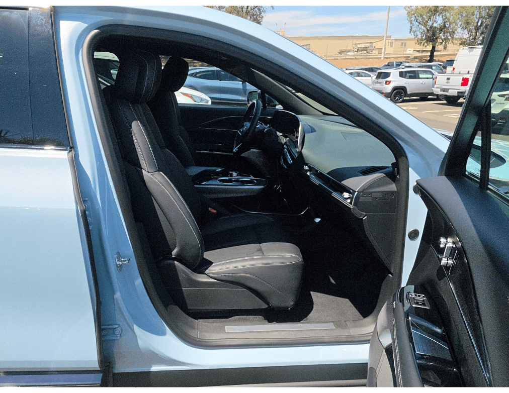 2024 Cadillac LYRIQ Sport 2 Ventilated Massage Seats Panoramic Roof Portland OR
