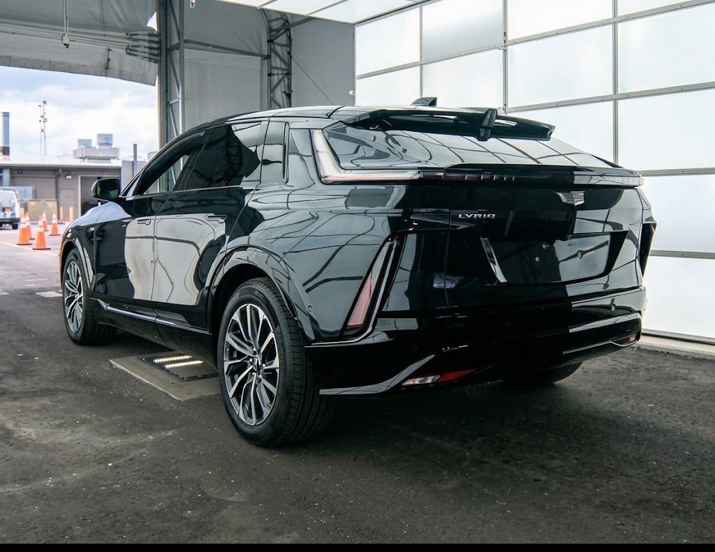 2024 Cadillac LYRIQ Sport 2 Ventilated Seats / AKG Sound Portland OR