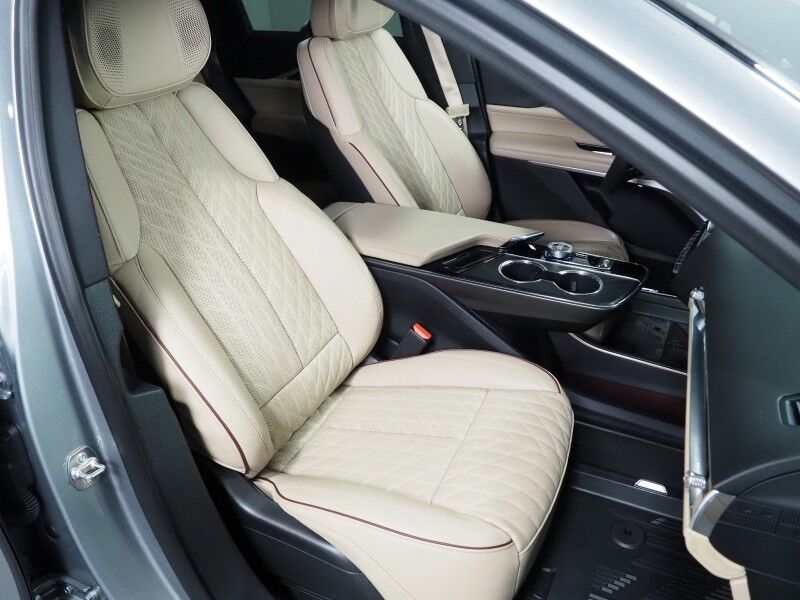 2024 Cadillac LYRIQ Sport 3 AWD *NAVIGATION, ADAPTIVE CRUISE, SAFETY ALERTS, 360 CAMERAS, PANORAMA GLASS ROOF, NAPPA LEATHER, CLIMATE SEATS, HEATED STEERING, AKG AUDIO, WIRELESS CHARGING, ANDROID & APPLE