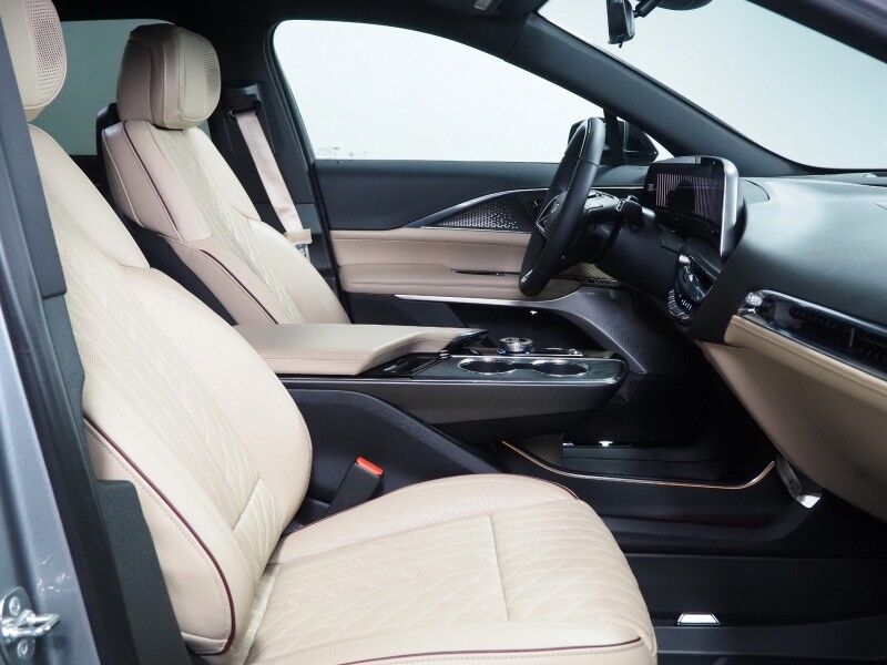 2024 Cadillac LYRIQ Sport 3 AWD *NAVIGATION, ADAPTIVE CRUISE, SAFETY ALERTS, 360 CAMERAS, PANORAMA GLASS ROOF, NAPPA LEATHER, CLIMATE SEATS, HEATED STEERING, AKG AUDIO, WIRELESS CHARGING, ANDROID & APPLE Round Rock TX