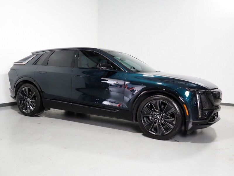 2024 Cadillac LYRIQ Sport 3 *NAVIGATION, ADAPTIVE CRUISE, SAFETY ALERTS, 360 CAMERAS, PANORAMA GLASS ROOF, CLIMATE SEATS, HEATED STEERING, AUTOMATIC PARKING, AKG AUDIO, WIRELESS CHARGING, ANDROID & APPLE