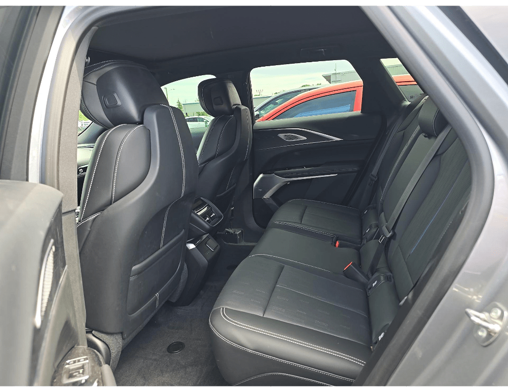 2024 Cadillac LYRIQ Sport 3 Panoramic Roof Ventilated Seats Portland OR