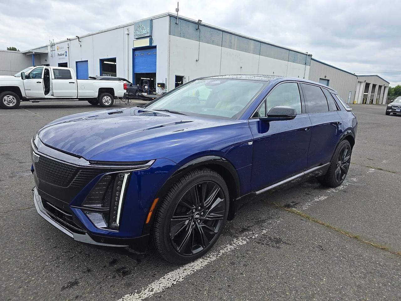 2024 Cadillac LYRIQ Sport 3 Sliding Panoramic Roof Nappa Leather Portland OR