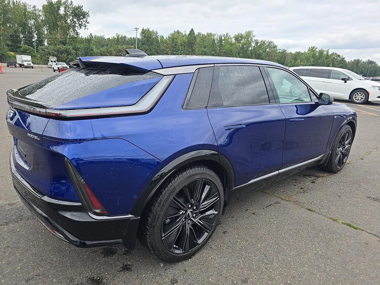 2024 Cadillac LYRIQ Sport 3 Sliding Panoramic Roof Nappa Leather Portland OR